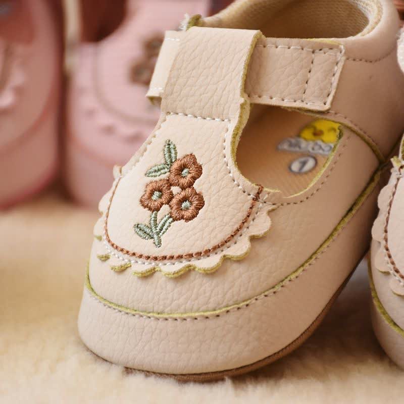 پاپوش کد A216 گلدوزی کرم